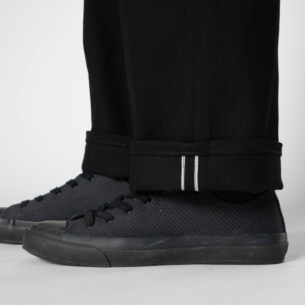 UB744 Wide Fit - 11oz Solid Black Stretch Selvedge Denim