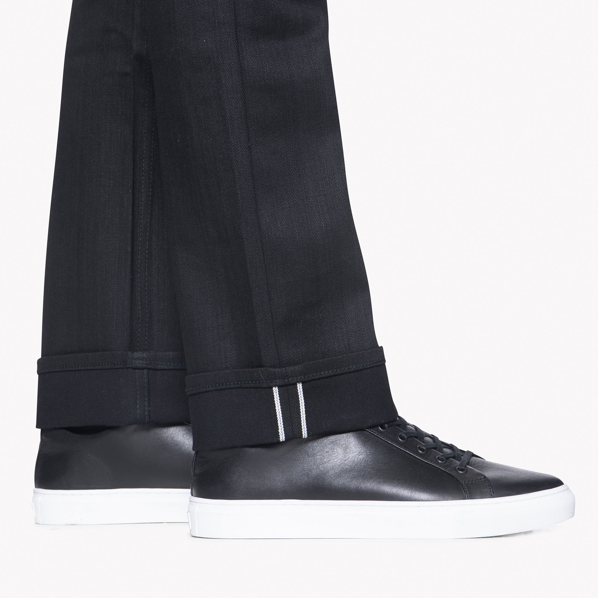 UB344 Straight Fit 11oz Solid Black Stretch Selvedge Denim | The Unbranded Brand