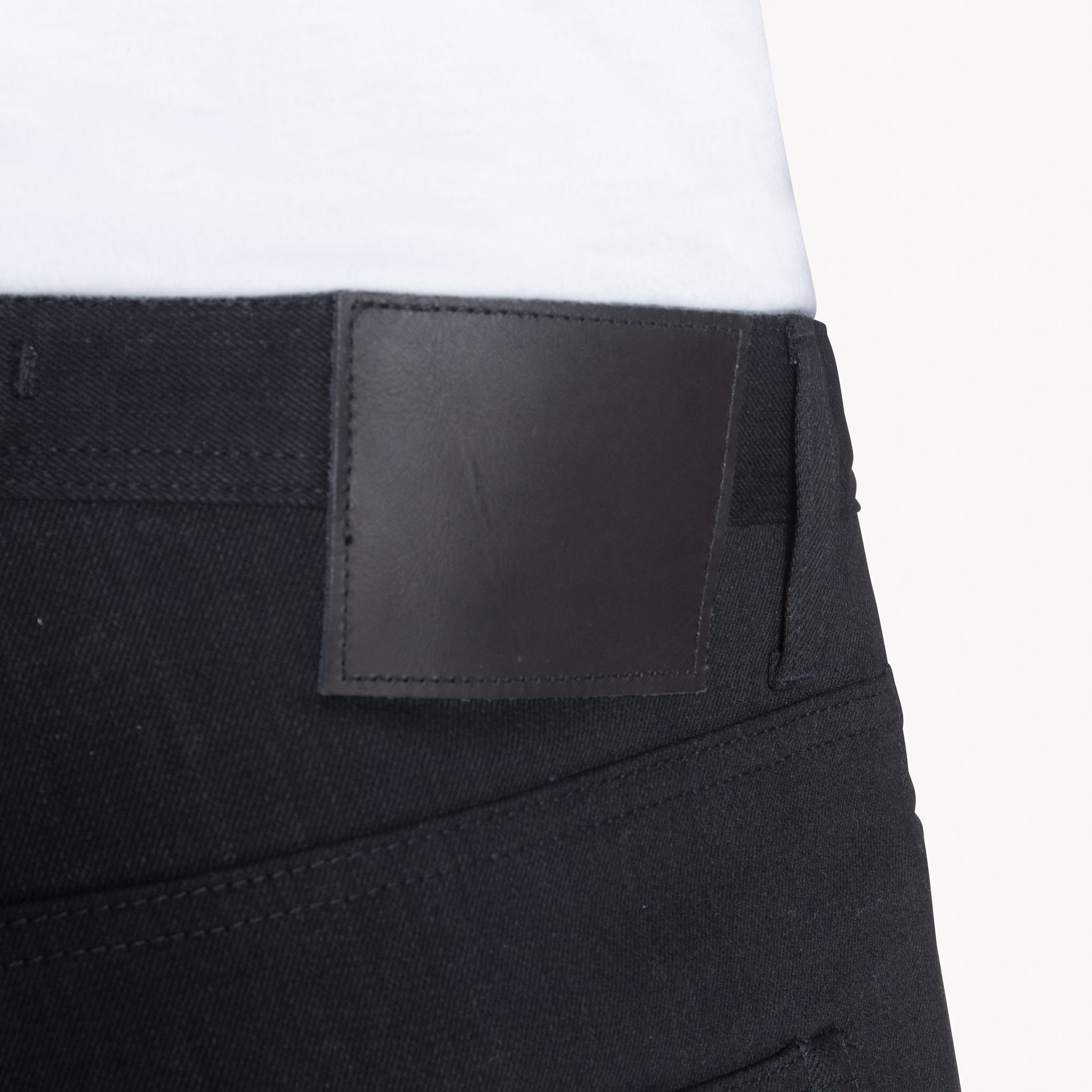 UB644 Relaxed Tapered Fit 11oz Solid Black Stretch Selvedge Denim | The Unbranded Brand